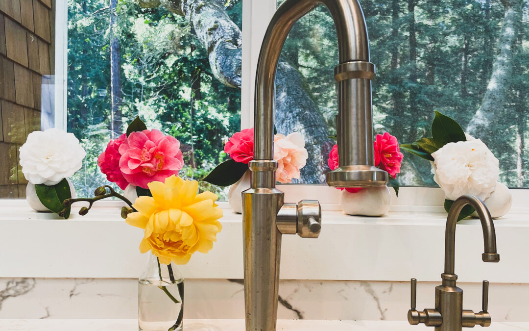 Windowsill Flowers – Bring Everyday Joys to your Kitchen